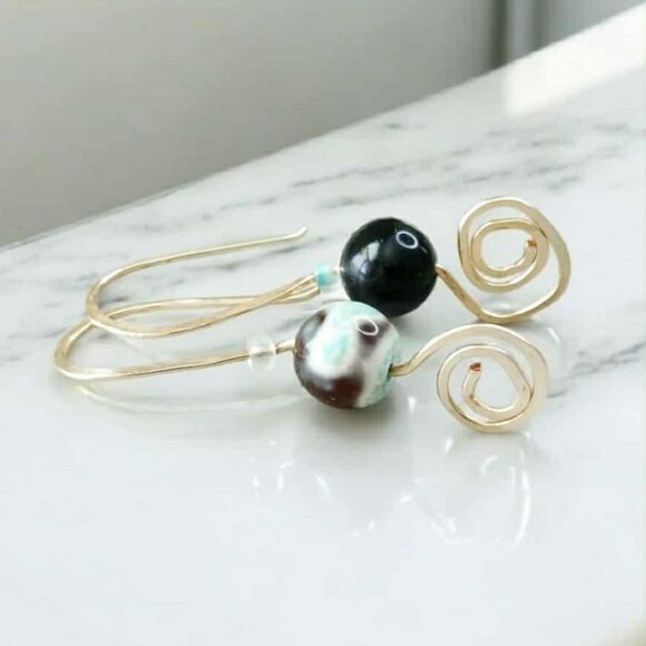 Hammered Dyed Agate Crystal Beaded Dangle Earrings, Boho Chic Gemstone Jewelry - Picture 1 of 6